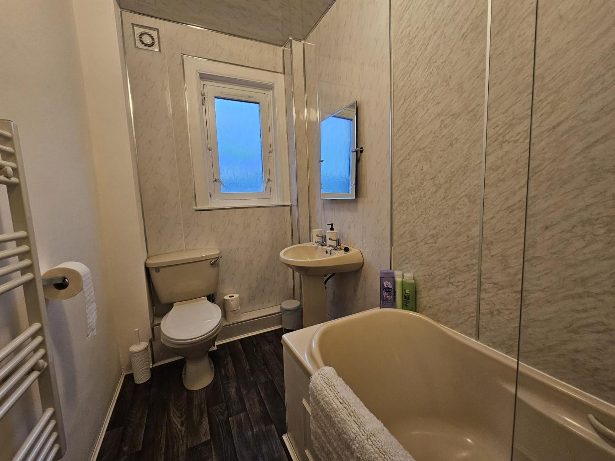 Regina Apartment In Fort William Exterior foto