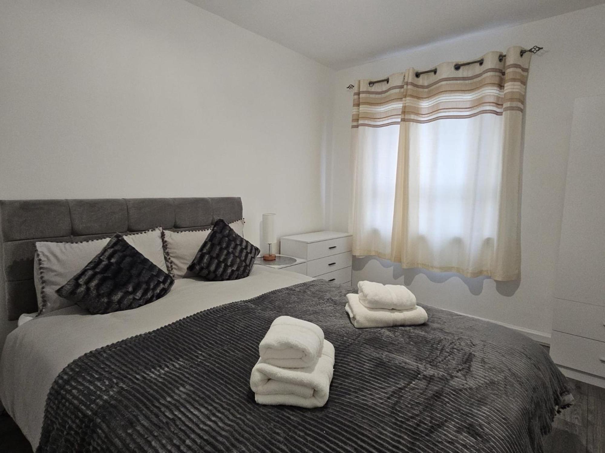 Regina Apartment In Fort William Exterior foto